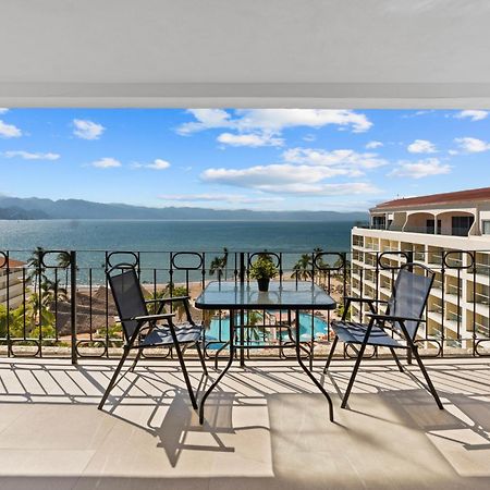 Luxury Condo Just Steps Away From The Beach! 푸에르토 발라타 외부 사진