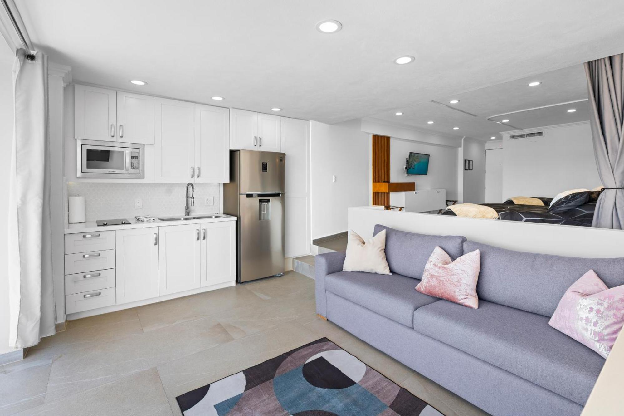 Luxury Condo Just Steps Away From The Beach! 푸에르토 발라타 외부 사진