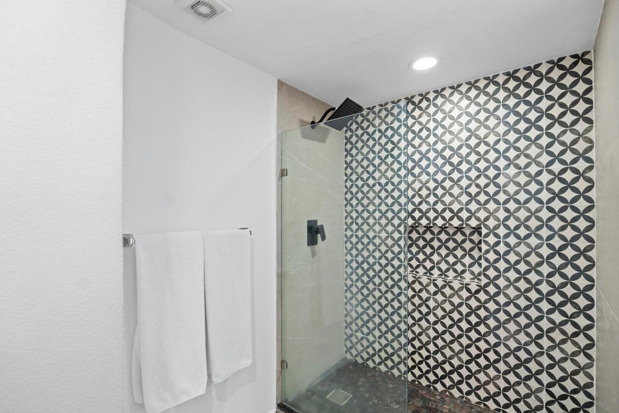 Luxury Condo Just Steps Away From The Beach! 푸에르토 발라타 외부 사진